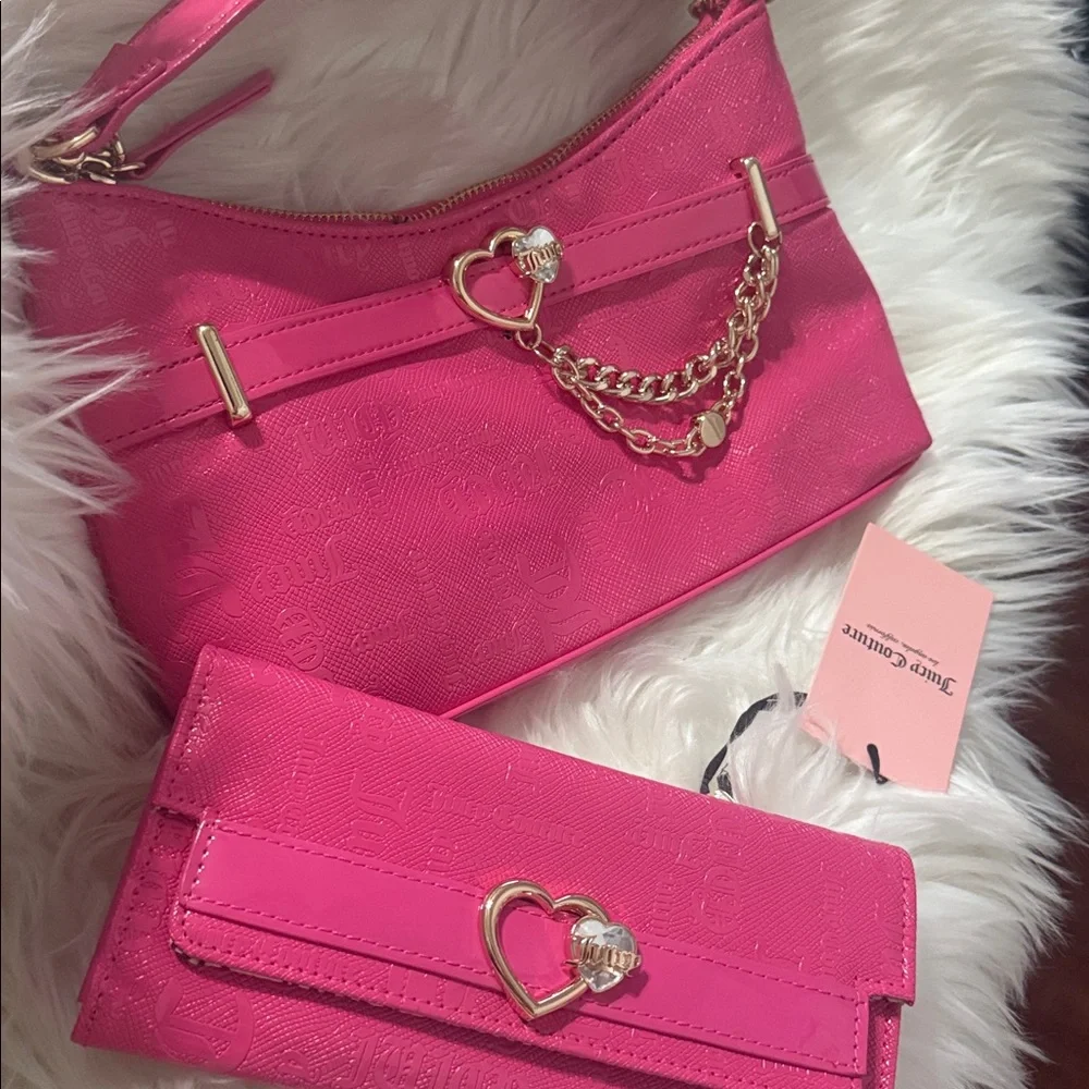 Juicy couture, Fuchsia bundle shoulder bag and matching wallet
New tags - Picture 5 of 5